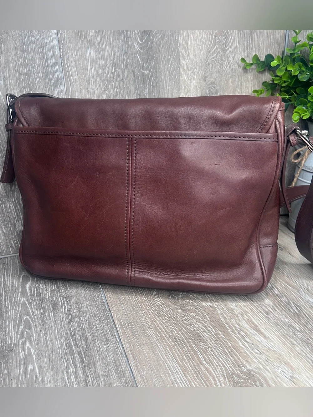 Coach Vintage Glove‑Tanned Leather Messenger Bag Brown Crossbody G23‑5735